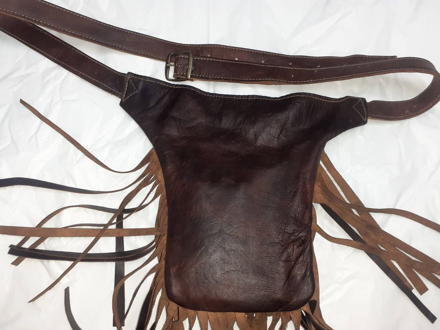 Riñonera de flecos plana