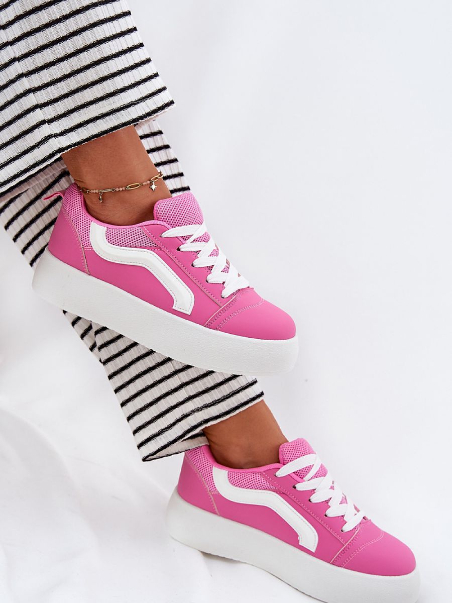 Chaussures de sport modèle 213190. Adoptez le style